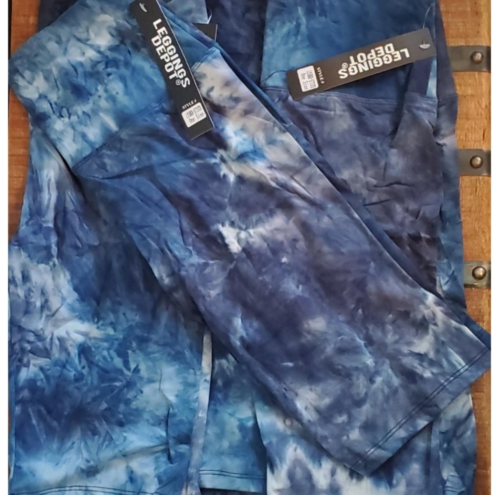 💙 High Waisted Blue Tie Dye Biker Shorts 💙 - Picture 15 of 15
